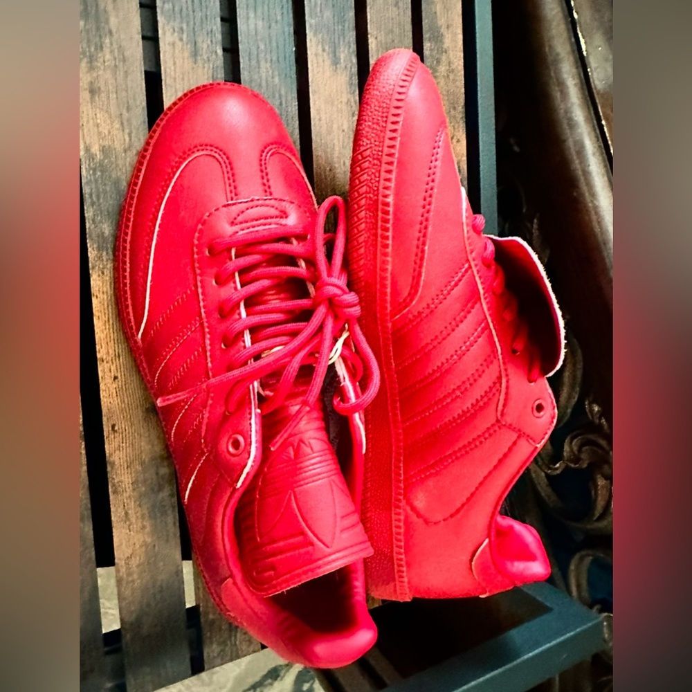 Adidas’s human race 
All red 
Size 7 men’s 8.5 woman’s